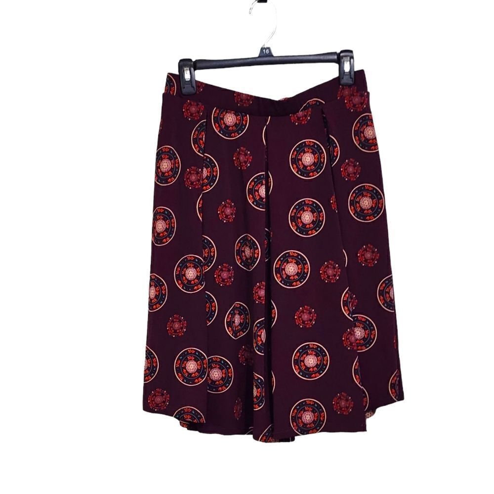 LuLaRoe wine colored medallion pleated skirt